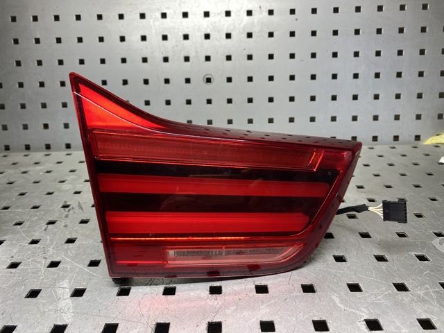 Задня ліва внутрішня фара 7426051 BMW