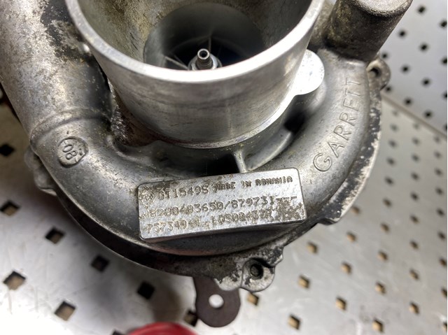 Турбонаддув 8200483650 RENAULT