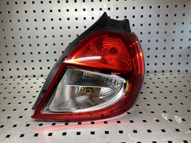 Задні ліхтарі 8200886946 RENAULT