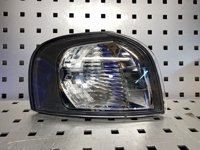 Поворотник правий 8620464 VOLVO
