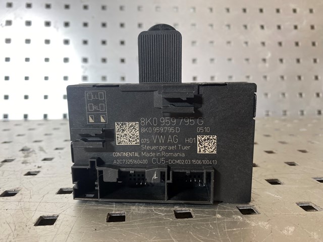 Блок комфорту задніх дверей 8K0959795G VAG