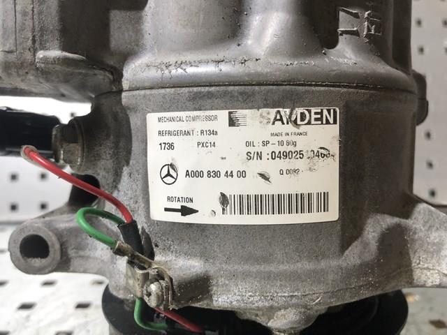 Компресор кліматичної установки A0008304400 MERCEDES