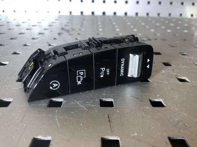 Блок кнопок центральної консолі A2139059505 MERCEDES