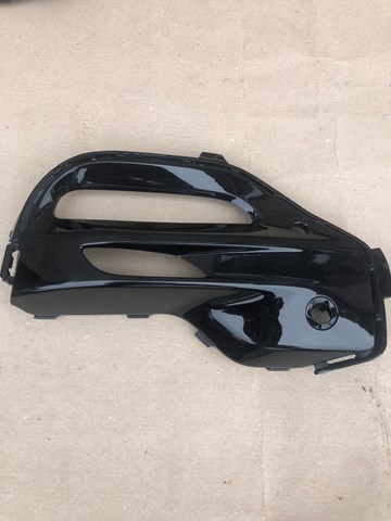 Ободок/окантовка фари противотуманной, правий 51118099732 BMW