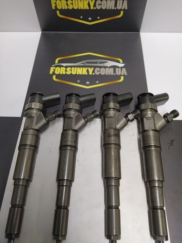 Форсунка паливна 0445110212 BMW