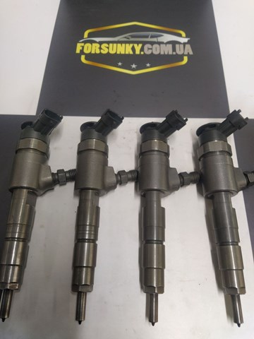 Форсунка вприску палива 0445110340 FORD