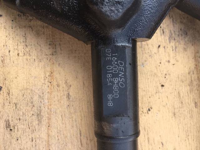 Форсунка інжектора 166008H800 NISSAN