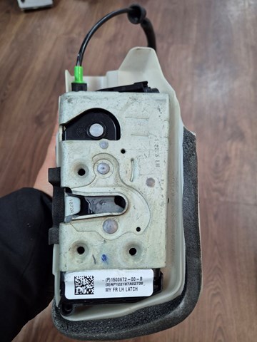 Замок дверей водія 150067200B Tesla Model