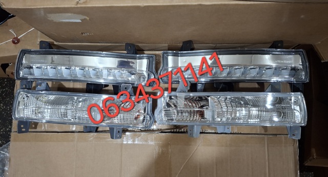 Поворотник правий 55112720AB КИТАЙ