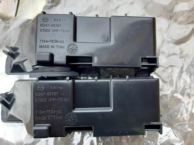 Корпус блока запобіжників KD4766767 MAZDA