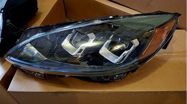 Основна фара в зборі ліва LJ6Z13008D КИТАЙ
