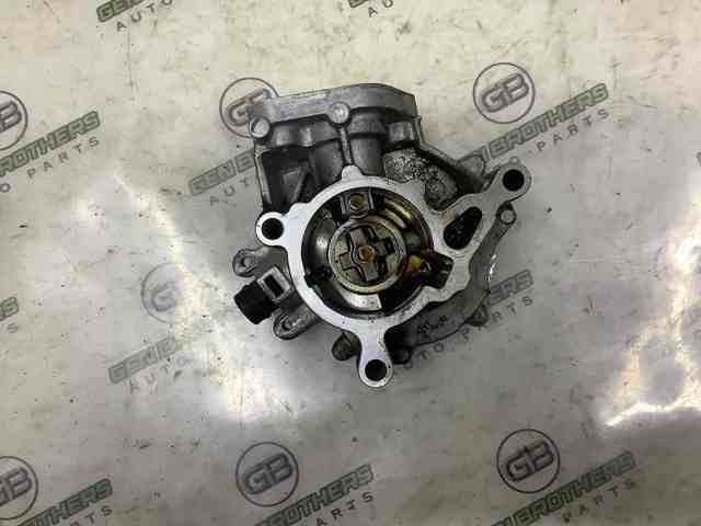 Насос вакуумний 06K145100BB VAG