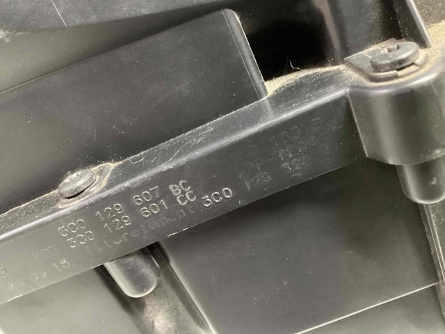 Корпус повітряного фільтра 3C0129607BC VAG