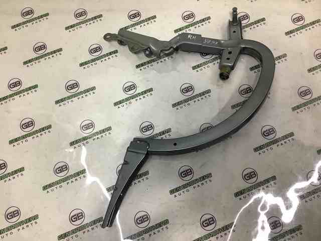 Кріплення кришки багажника 4G5827302B VAG