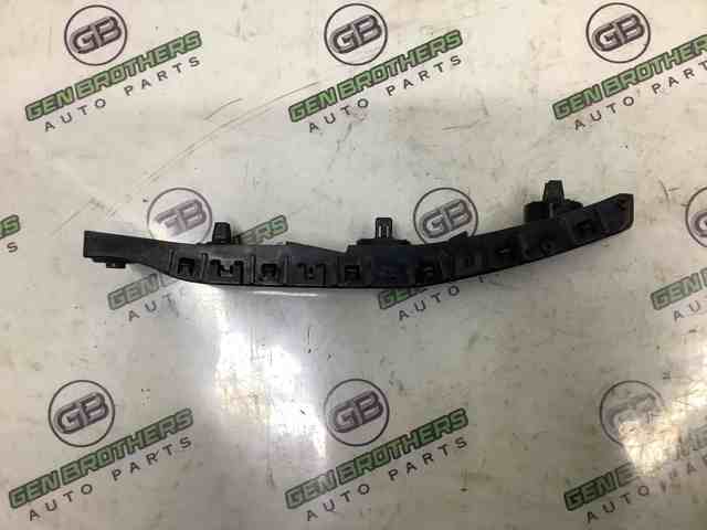 Праве кріплення переднього бампера 622224CL0A NISSAN