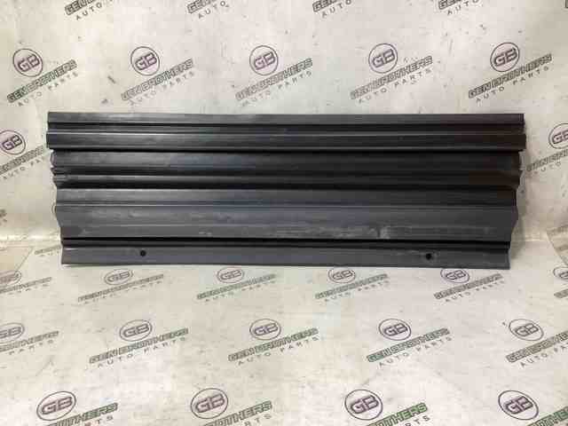 Захист бампера переднього, правий 68140328AA CHRYSLER