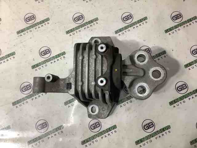 Подушка (опора) двигуна, ліва 68190606AE CHRYSLER