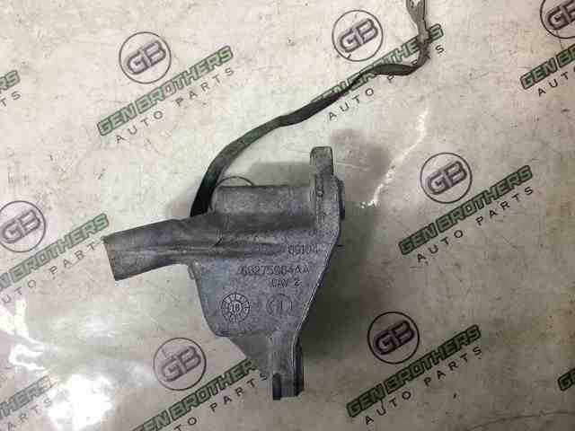 Кронштейн подушки (опори) двигуна, правої 68275984AA CHRYSLER