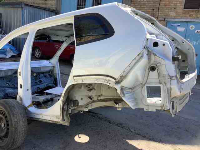 Ремчастина кузова ліва 68340137AA CHRYSLER