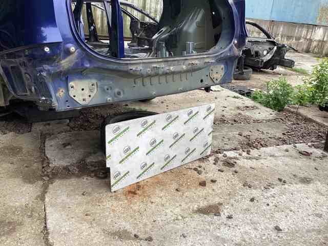Панель задня, багажного відсіку 791104CC0A NISSAN