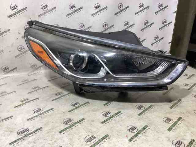 Права блок фара 92102C2500 HYUNDAI