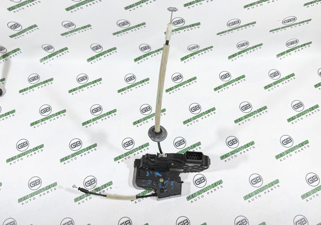 Замок задньої дверї, правої LR011302 LAND ROVER