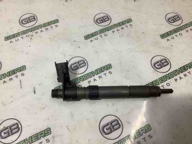 Форсунка дизельна в зборі, розпилювач + тримач LR022335 LAND ROVER
