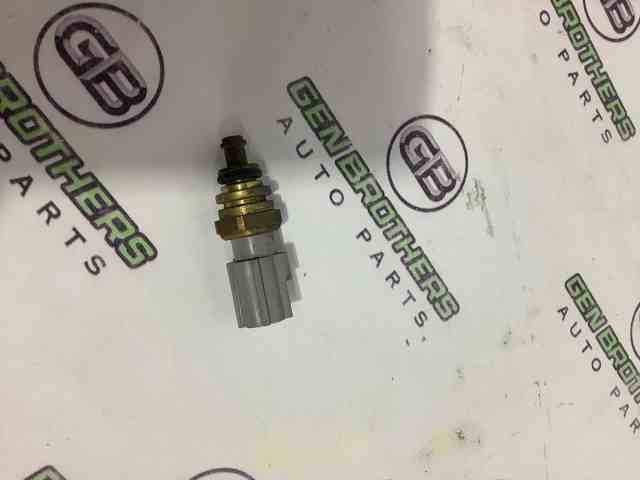 Датчик температури охолоджуючої рідини LR025045 LAND ROVER