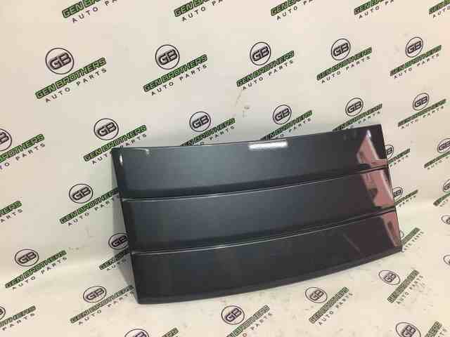 Молдинг передньої лівої двері LR038868 LAND ROVER