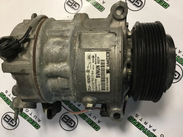 Компресор системи кондиціювання LR068127 LAND ROVER