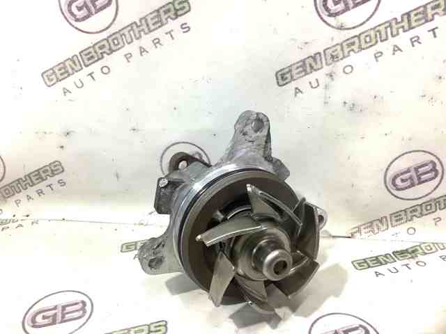 Насос охолодження LR081578 LAND ROVER