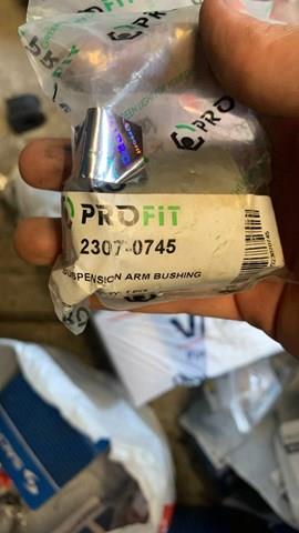 Сайлентблок заднього верхнього важеля 23070745 PROFIT