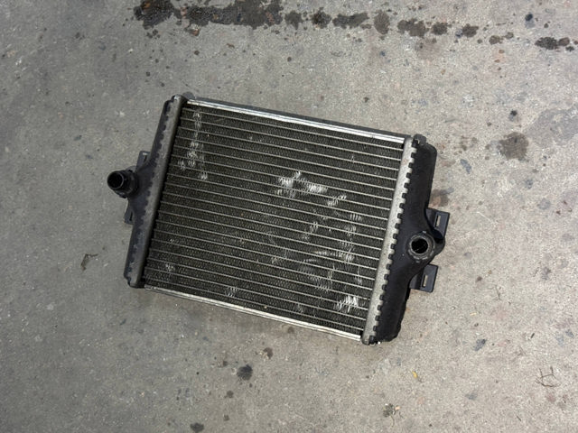 Радіатор охолодження, додатковий 17117600697 BMW