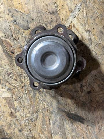 Підшипник задньої маточини 31206899176 BMW
