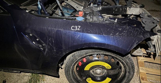 Ліве переднє крило 41008083535 BMW