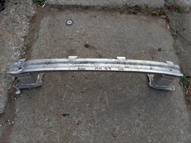 Швелер бампера 8W0807309C VAG