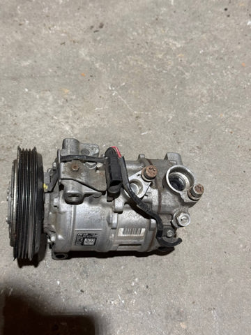 Компресор холодоагенту 8W0816803A VAG