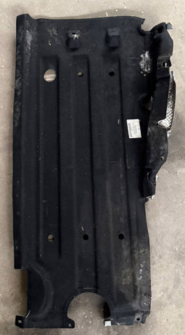 Захист днища передній правий 95B825206D PORSCHE