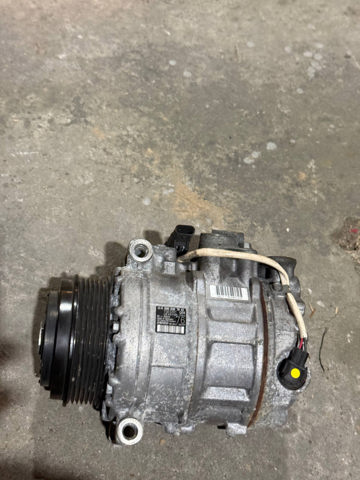 Компресор холодоагенту A0008307602 MERCEDES