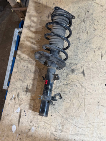 Стійка передня права E43025HA3A NISSAN