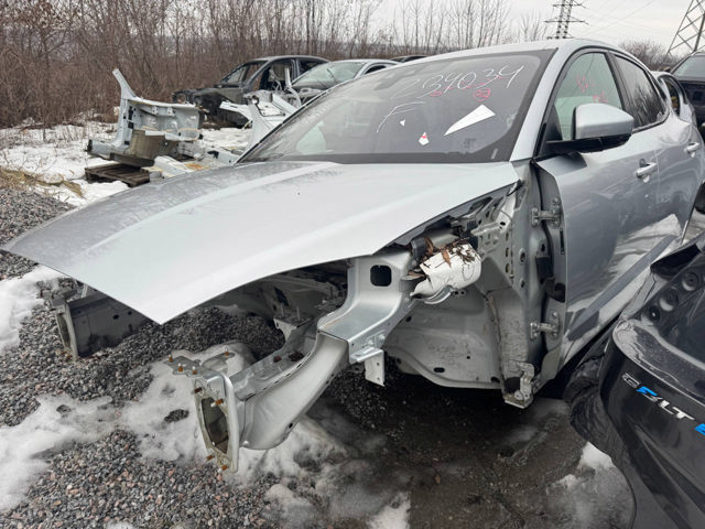 Кронштейн кріплення крила переднього правого, задній J9C2958 JAGUAR