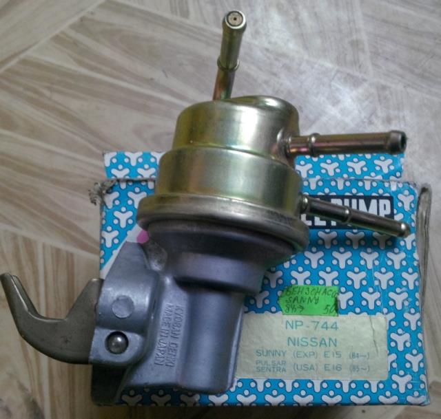NP744 Kyosan Паливний насос, механічний