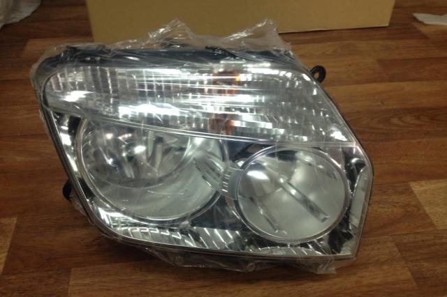 Фара передня права Renault (RVI) 260100067R ціна, від 66.63 USD