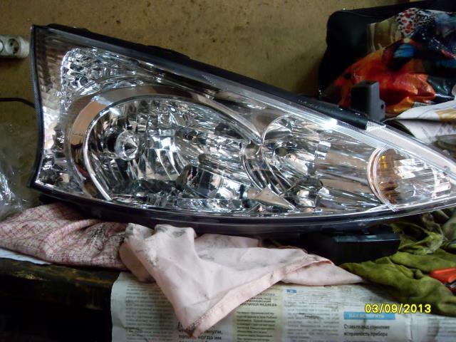 8301B197 Chrysler Фара дальнього світла в зборі