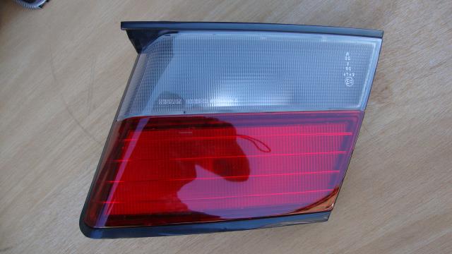  Ліхтар задній правий, внутрішній Nissan Almera 1
