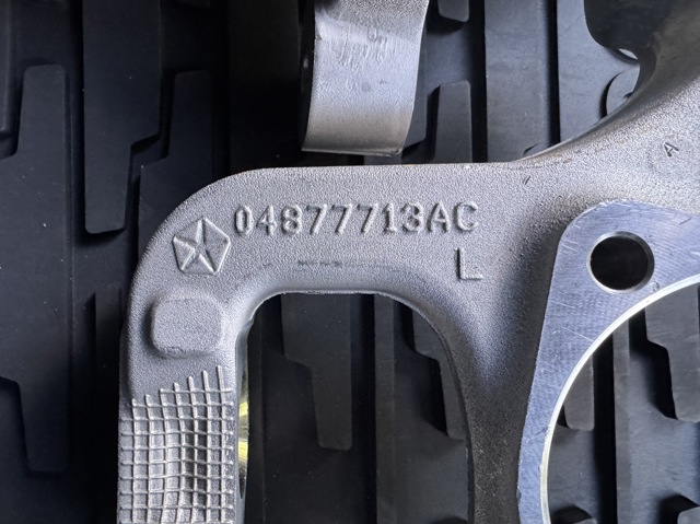 Купити 04877713AC Chrysler 