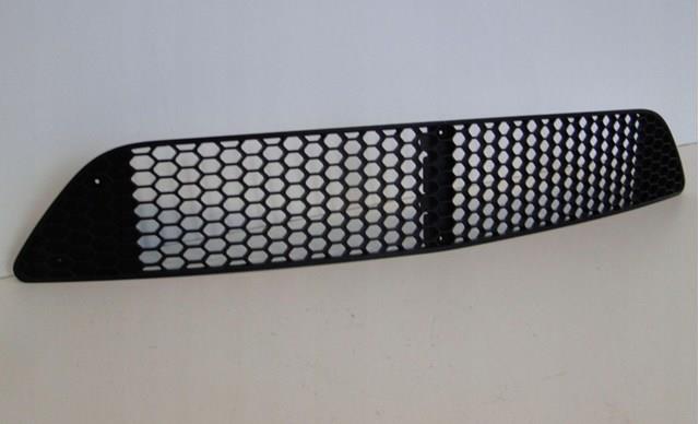 Решітка бампера нижня Mercedes A2218850353