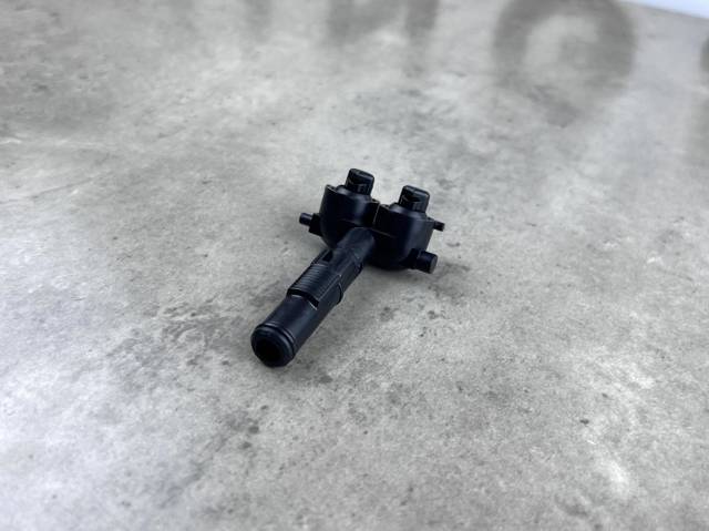 Форсунка омивача фари передньої, лівою TQ21247 Tqparts
