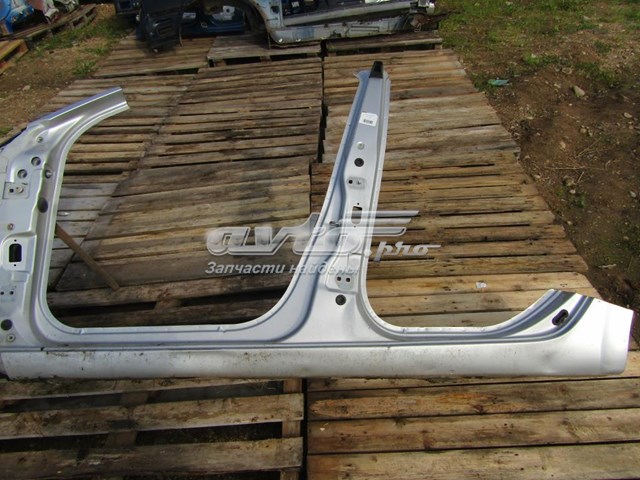 Поріг зовнішній лівий PRN76012EL Signeda