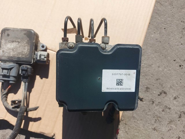 103779700B Tesla Блок управління АБС (ABS)